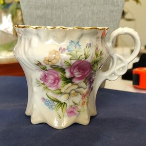 BEAUTIFUL RS SHAVING MUG OR MUSTACHE CUP WITH PASTEL ROSES
